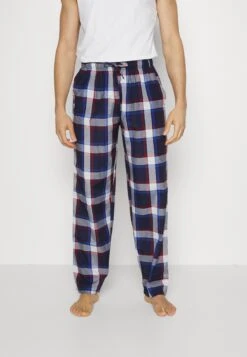 Pier One 2 Pack - Pyjama Bottoms - 503 - Dark Blue_302 - Red 8 Pier One 2 Pack - Pyjama Bottoms - 503 - Dark Blue_302 - Red -Boutique Fashion Men's Discount Store c4deb935b78b419f85d4482f92853b6e