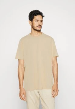 Pier One 5 Pack - Basic T-Shirt - Mint/Off-White/Khaki 16 Pier One 5 Pack - Basic T-Shirt - Mint/Off-White/Khaki -Boutique Fashion Men's Discount Store c5a5fe7b87c3459e80b44269ce027f75