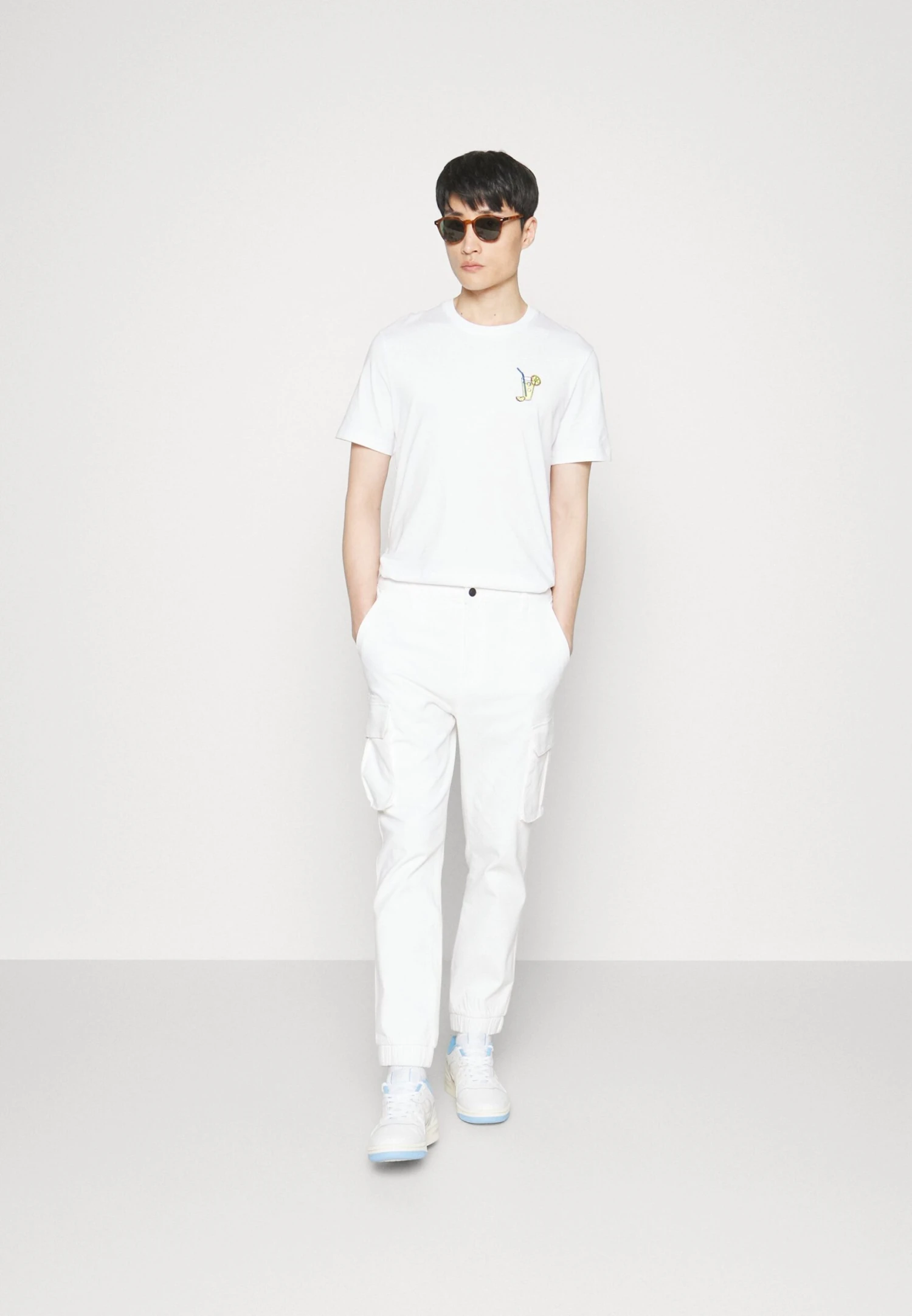 Pier One Cuffed Skinny Trouser- Cargo Trousers - White 2 Pier One Cuffed Skinny Trouser- Cargo Trousers - White - Image 2