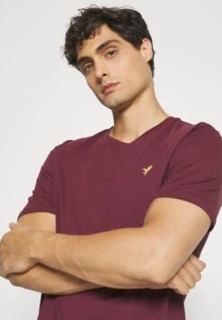 Pier One 3 Pack - Basic T-Shirt - Off-White/Bordeaux/Mint -Boutique Fashion Men's Discount Store cb7c26846b4b413986a1ad005f1e14ae