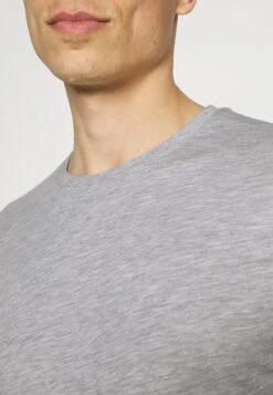 Pier One 2 Pack - Long Sleeved Top - Dark Blue/Mottled Grey 11 Pier One 2 Pack - Long Sleeved Top - Dark Blue/Mottled Grey -Boutique Fashion Men's Discount Store cd6ec0e4a5ce4da2ad93f26320d69450