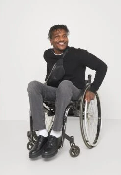 Pier One Straight Leg Jeans - Grey Denim -Boutique Fashion Men's Discount Store d68e27744b6d4606b039de4932177e16