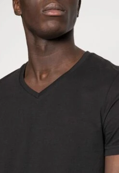 Pier One 3 Pack- Basic T-Shirt - Black 9 Pier One 3 Pack- Basic T-Shirt - Black -Boutique Fashion Men's Discount Store df7c9f951f5c42309db997b3240fc1e8