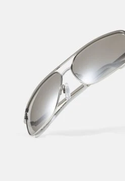 Pier One Unisex - Sunglasses - Silver-Coloured, Black -Boutique Fashion Men's Discount Store e2e667893a6348519937490659beba93