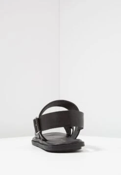 Pier One Sandals - Black -Boutique Fashion Men's Discount Store e819b7c59f5a477281c4a36bc41d12ad