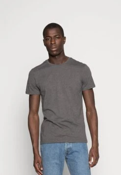 Pier One 3 Pack - Basic T-Shirt - Black/Grey/Green -Boutique Fashion Men's Discount Store ee89d58fc61140e19ce307b0b3b5e4cf