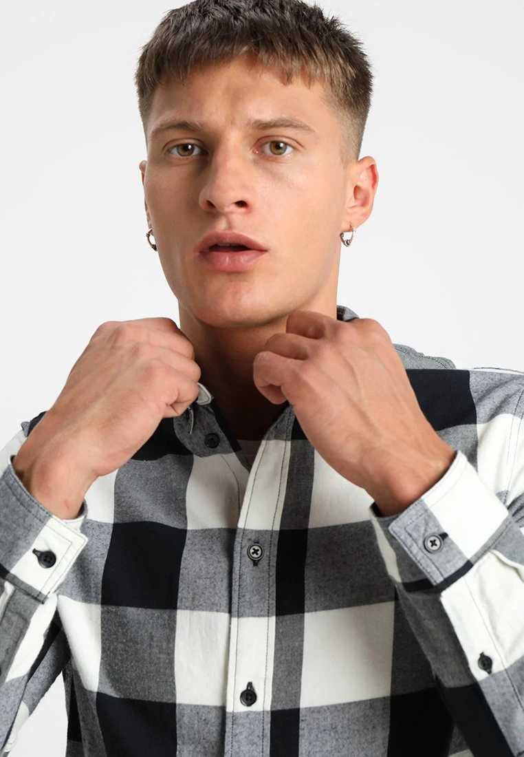 Pier One Shirt - Black/White 4 Pier One Shirt - Black/White - Image 4