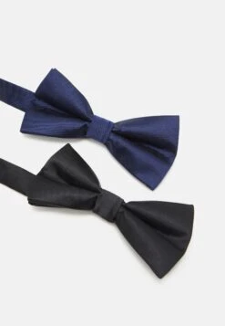 Pier One 2 Pack - Bow Tie - Black/Dark Blue 7 Pier One 2 Pack - Bow Tie - Black/Dark Blue -Boutique Fashion Men's Discount Store f57c2afe3e4247468f153a44d2b1effc