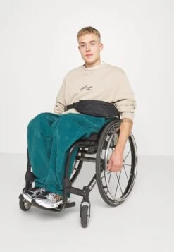 Pier One Sweatshirt - Tan -Boutique Fashion Men's Discount Store f631209de6b34033901355c4c7dc65b2