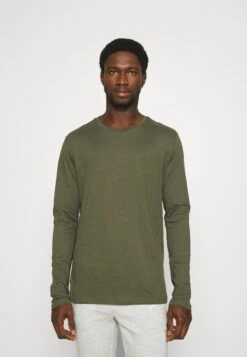 Pier One 2 Pack - Long Sleeved Top - Olive/Dark Blue 9 Pier One 2 Pack - Long Sleeved Top - Olive/Dark Blue -Boutique Fashion Men's Discount Store fbf130aeedee491594c388dc1fd3399d