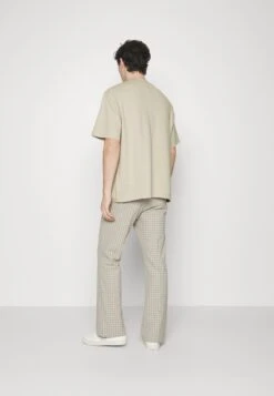 Pier One Basic T-Shirt - Beige 8 Pier One Basic T-Shirt - Beige -Boutique Fashion Men's Discount Store fc1282f8e7114005b687f995a438664d