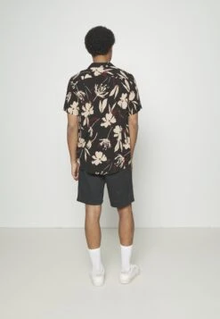 Pier One 2 Pack - Shorts - Olive/Black 8 Pier One 2 Pack - Shorts - Olive/Black -Boutique Fashion Men's Discount Store fd44b737848c4df581a8294c3b8851b1