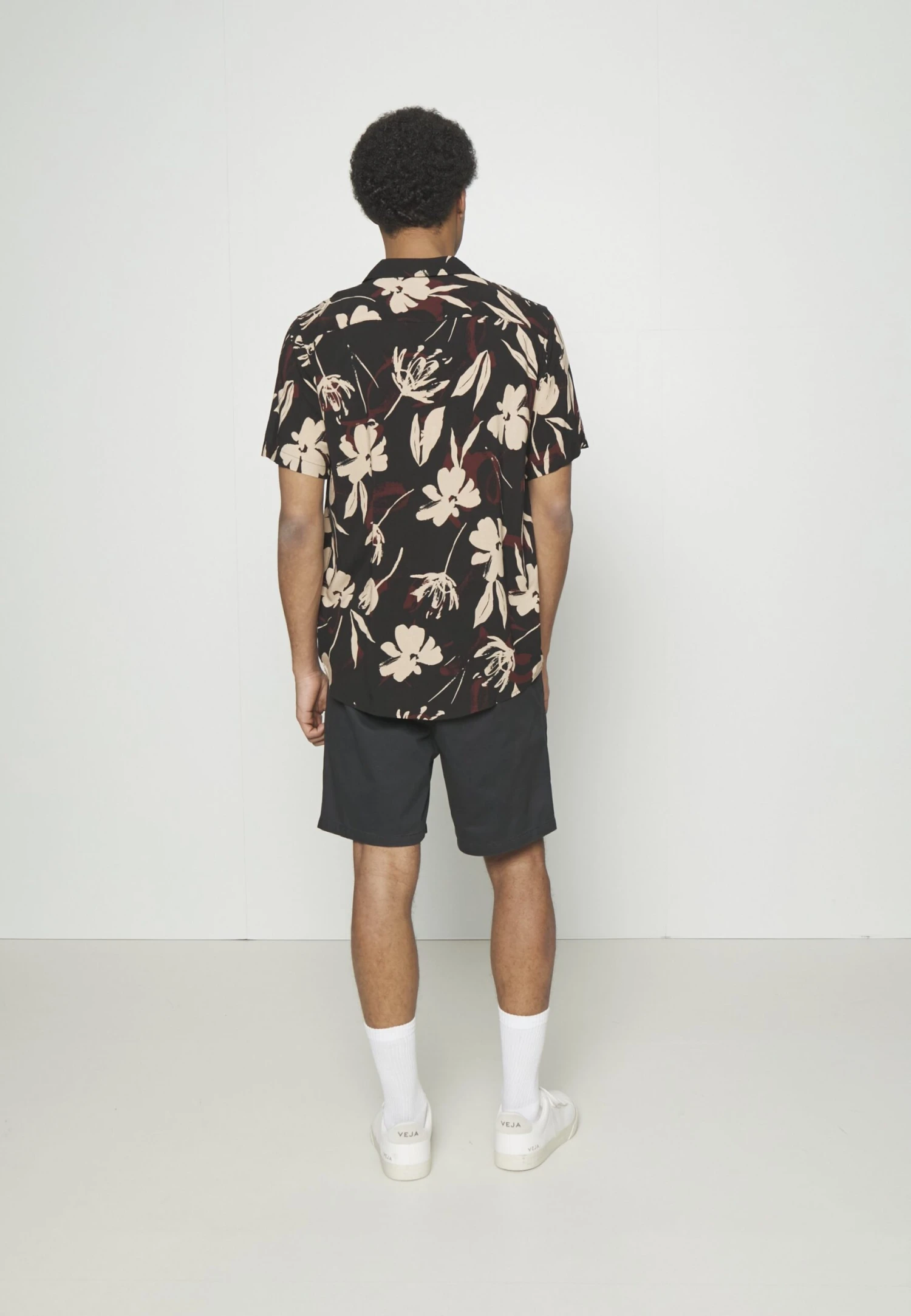 Pier One 2 Pack - Shorts - Olive/Black 3 Pier One 2 Pack - Shorts - Olive/Black - Image 3