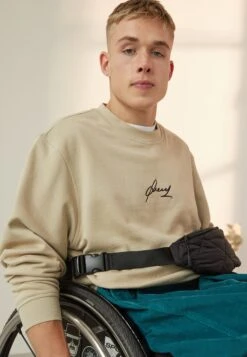 Pier One Sweatshirt - Tan